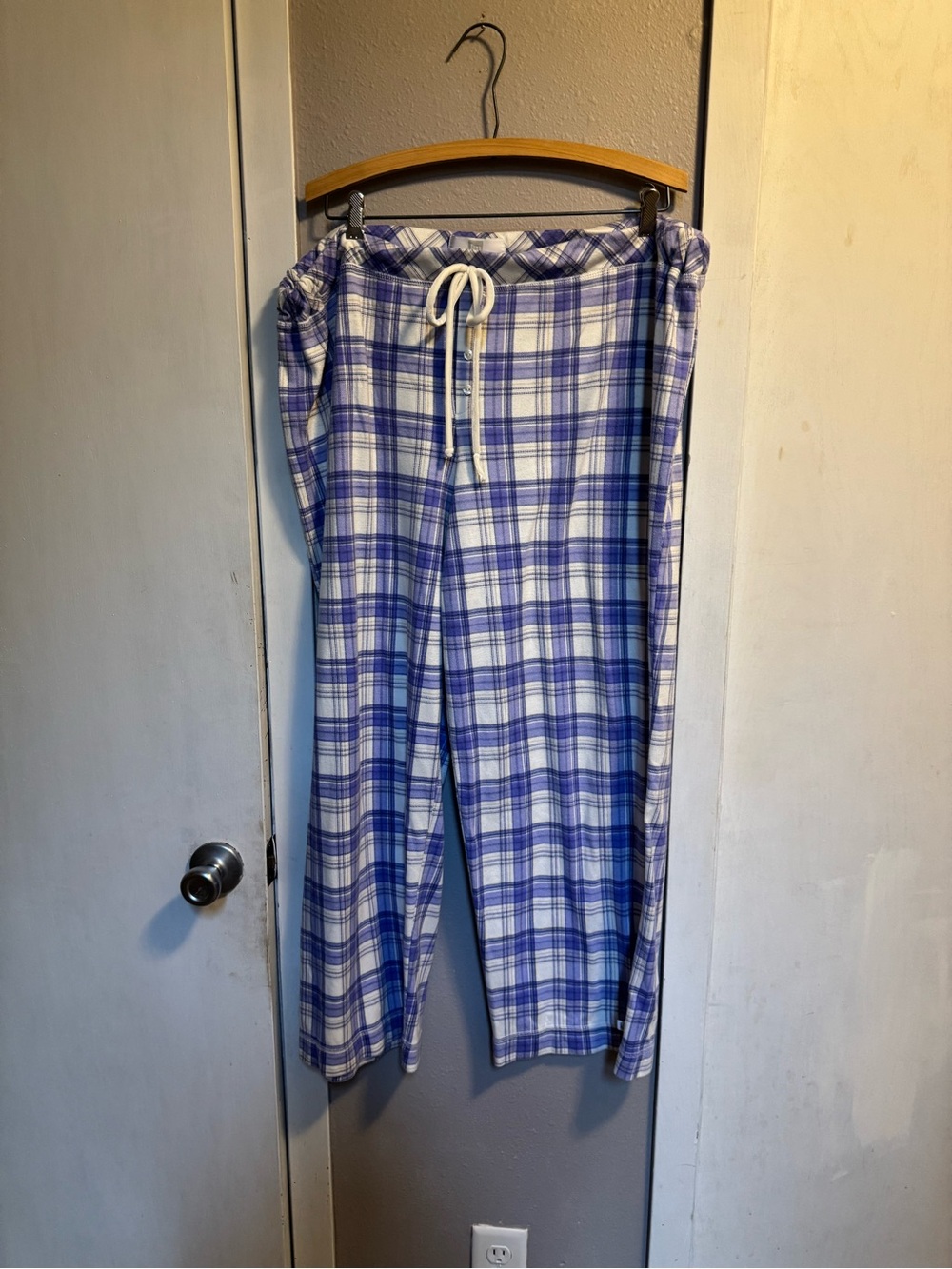 Karen Neuburger Blue and White Plaid Lounge Pants